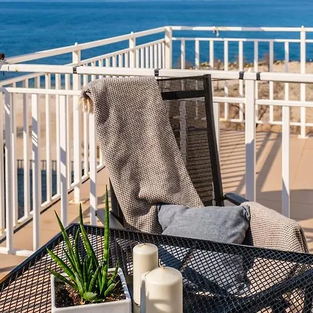 Appartamento Luka's Sea View Terrace & Steps From The *